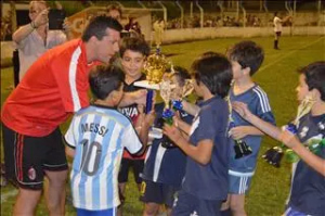 entrega de premios (3) (320x200)