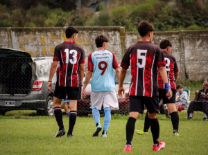 JUGADA. DEPORTIVO TANDIL - DEFENSORES DE AYACUCHO. 1era división. 25-04-2026.