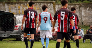 JUGADA. DEPORTIVO TANDIL - DEFENSORES DE AYACUCHO. 1era división. 25-04-2026.